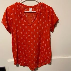 Old Navy orange and white top